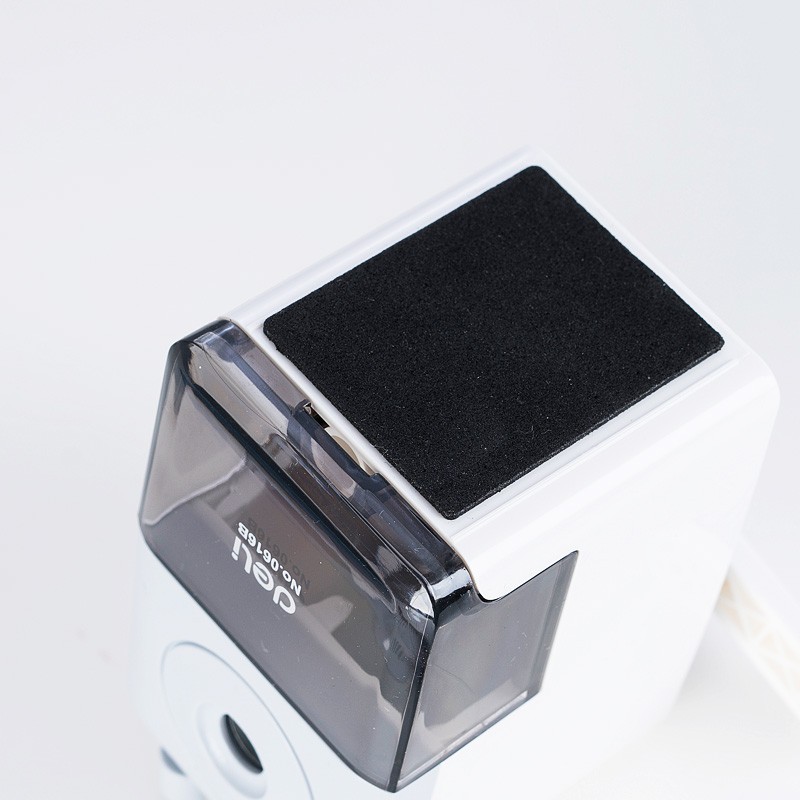 得力削筆器 得力0616B手搖卷筆刀_http://gzyiqian.cn/img/images/C202007/1595387631475.jpg
