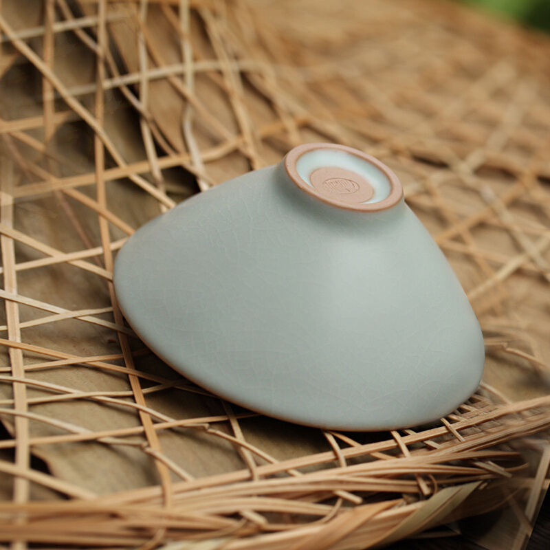 東道汝窯 經(jīng)典觀照斗笠杯組 茶杯/品茗杯（天青色）_http://gzyiqian.cn/img/sp/437/0902a9c8-d38d-408f-9981-5fad96d3b090.jpg