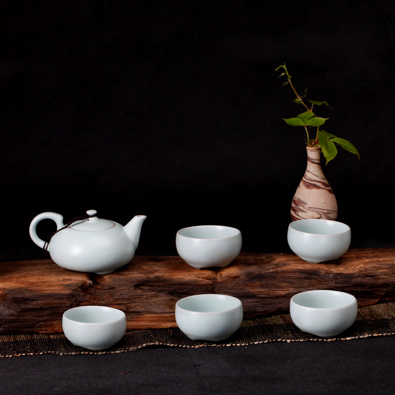 東道汝窯 功夫茶具套裝 喜樂壺杯組/一壺五杯（天青色）_http://gzyiqian.cn/img/sp/437/613a34fa-b525-4bde-a630-316bfa7a781c.jpg