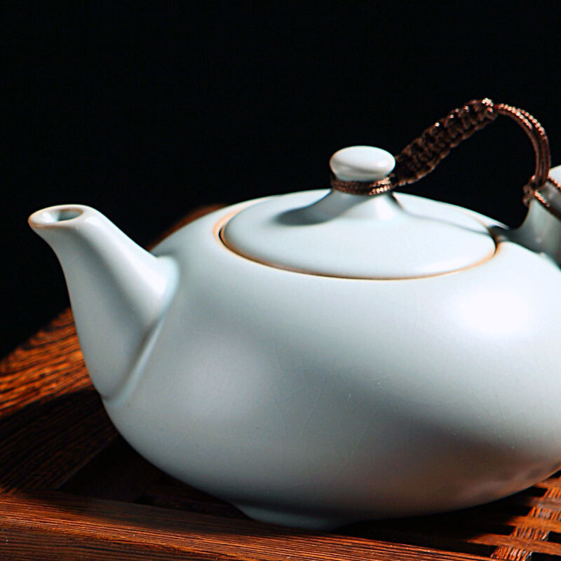 東道汝窯 功夫茶具套裝 喜樂壺杯組/一壺五杯（天青色）_http://gzyiqian.cn/img/sp/437/9e365e21-e26f-4008-a5a3-c4a660601662.jpg